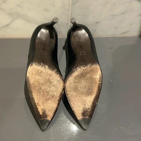 Stuart Weitzman Black classic Pointed Heels - Picture 3 of 5